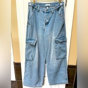 Wide leg high waisted cargo jeans